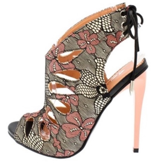 Pink Bodycon Laced Back Dress - Picture 6 of 6